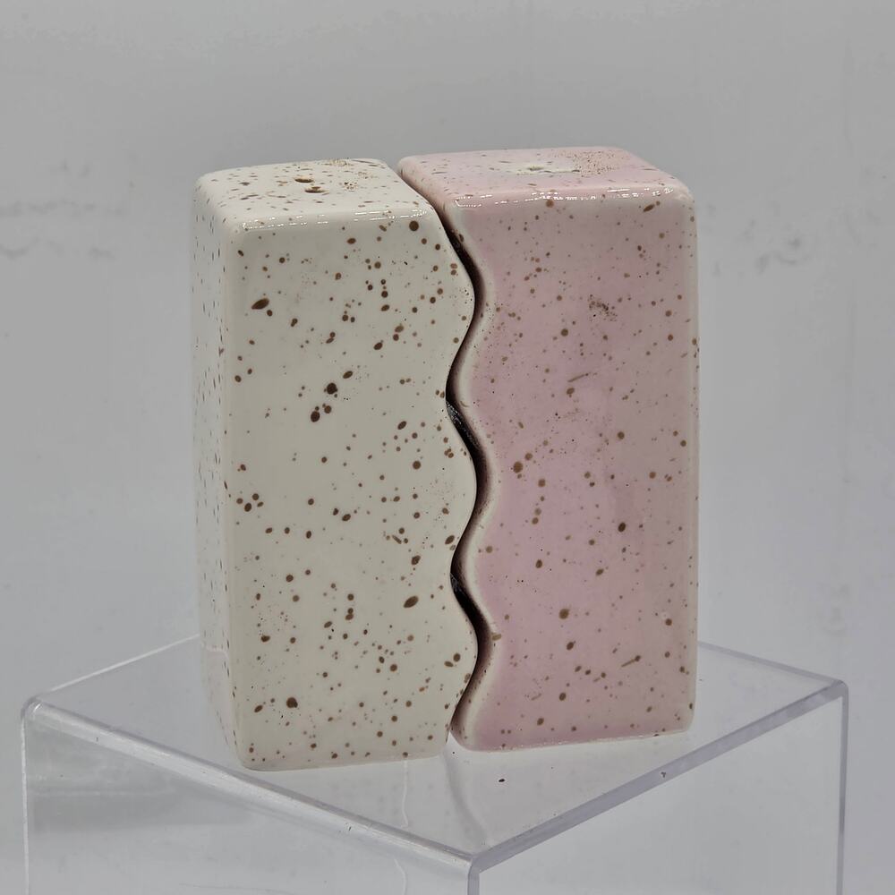 Room Essentials Speckled Ceramic Interlocking Jigsaw Salt and Pepper Shaker Set